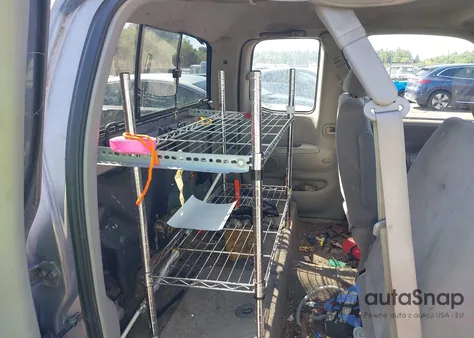 2000 Toyota Tundra Sr5 from USA, damaged, VIN 5TBRN3417YS015920